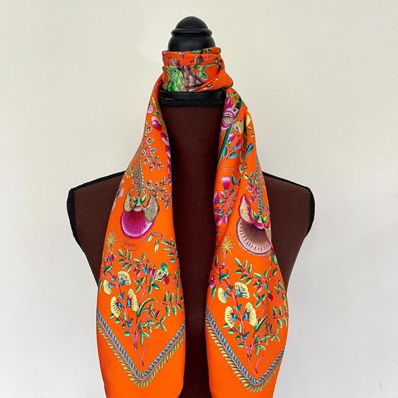 New Gucci Scarf Floral Orange Green Multicolor Flora Silk Wrap - Picture 13 of 16